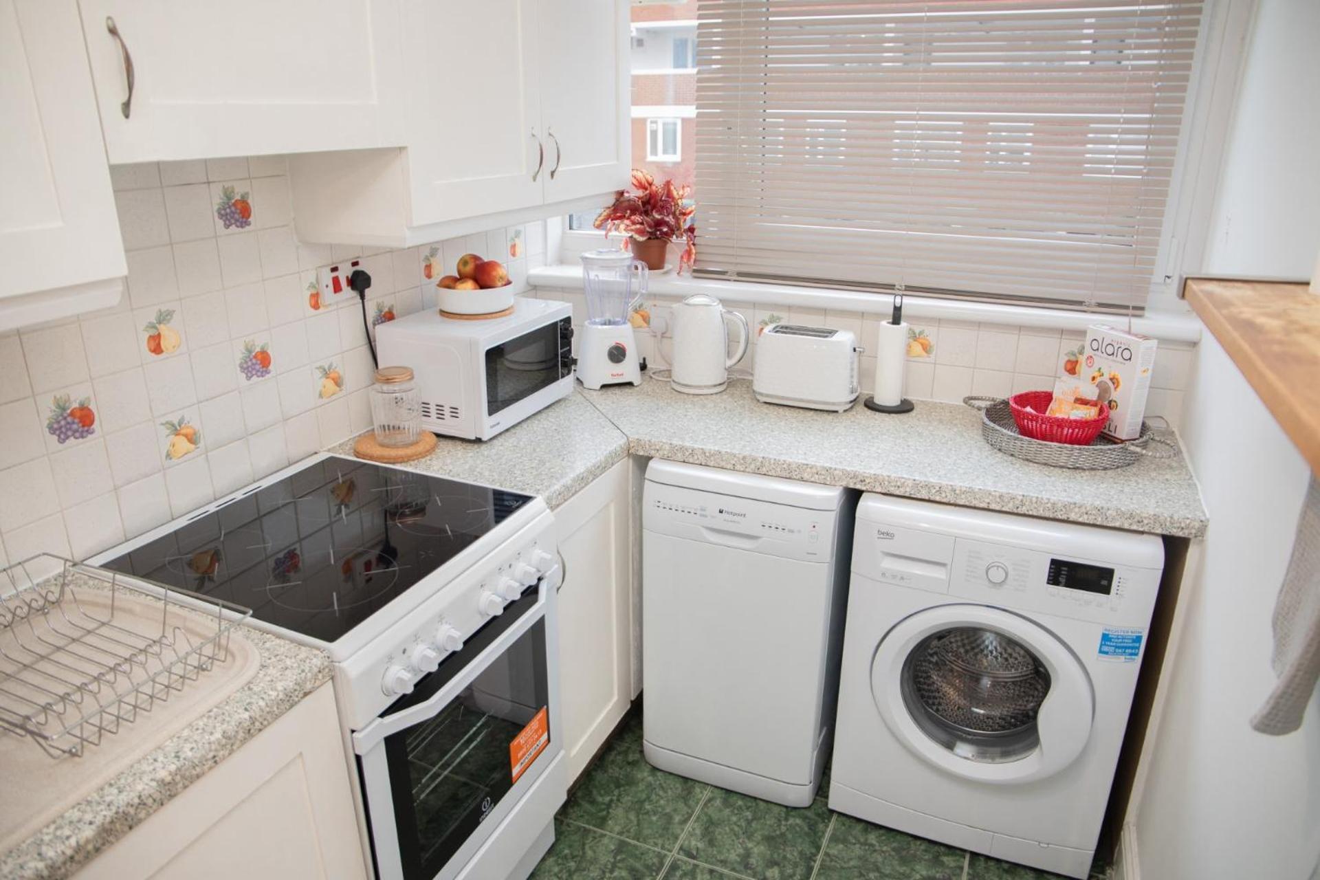 Bright And Spacious One Bedroom Apparment, Free Parking Londra Dış mekan fotoğraf